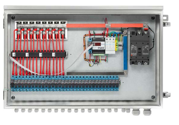 Smart Solar PV Combiner Box with Anti-reverse Diode
